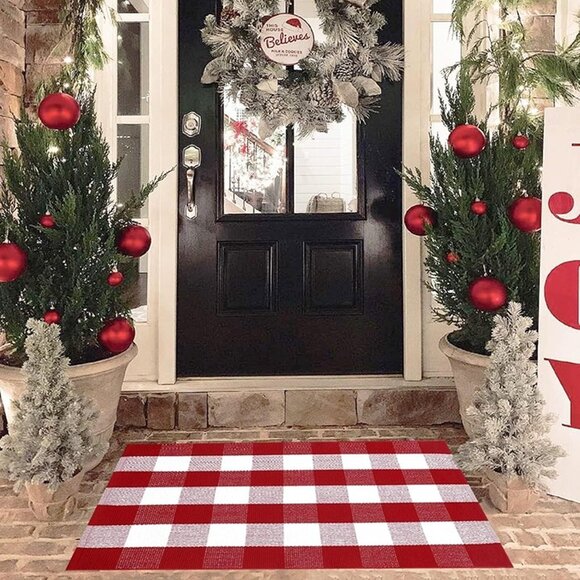 NEW Christmas Red and White Plaid Rug - 28 x 43 Inches Outdoor Front Door Decor - Picture 3 of 10